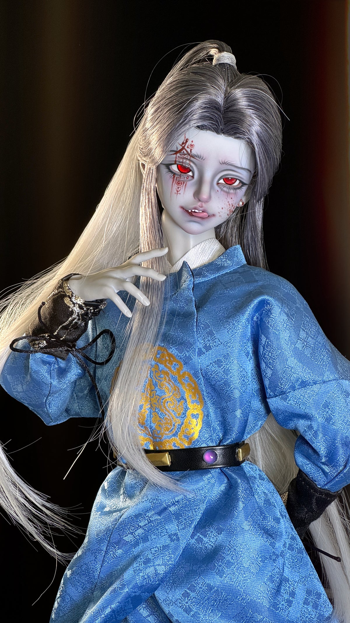 Muhan Abe Fullset 1/4 MSD BJD doll in blue traditional attire with long silver hair